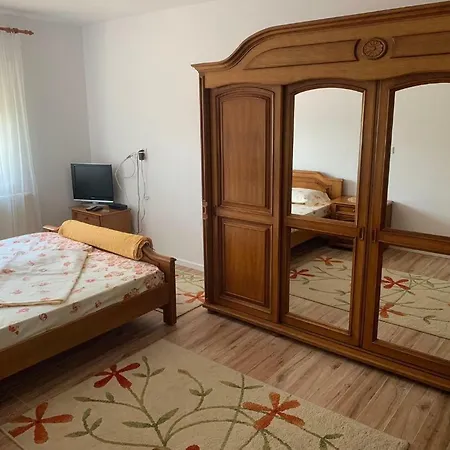 Albizzia House